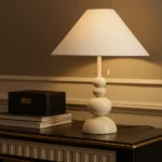 Lámpara de mesa Lin blanca